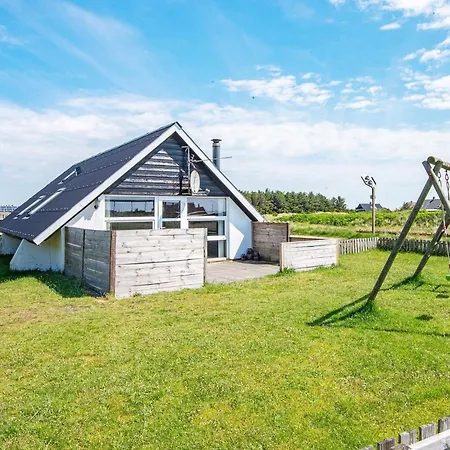 6 Person In Harboore-by Traum *